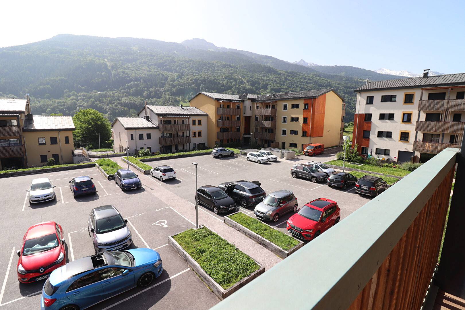 5 pièces de 105.68 m² avec cave et parking extérieur