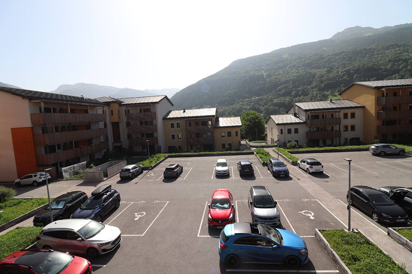 5 pièces de 105.68 m² avec cave et parking extérieur