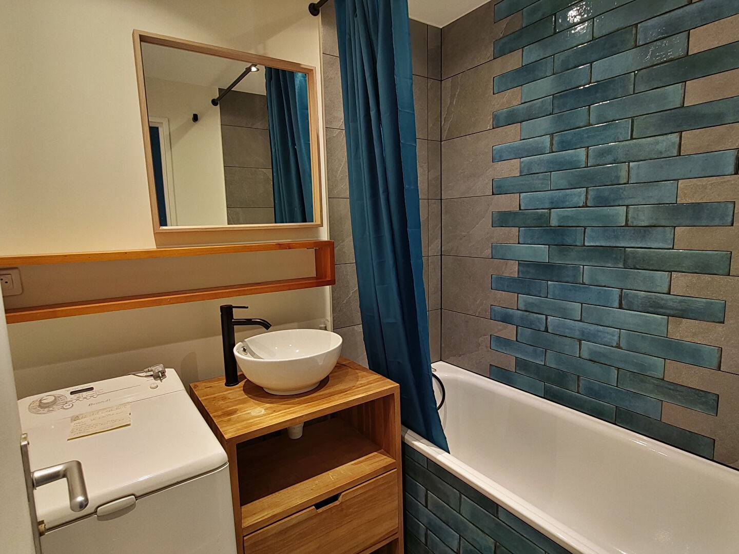 2 pièces 50.72 m²- en partie rénové - avec cave