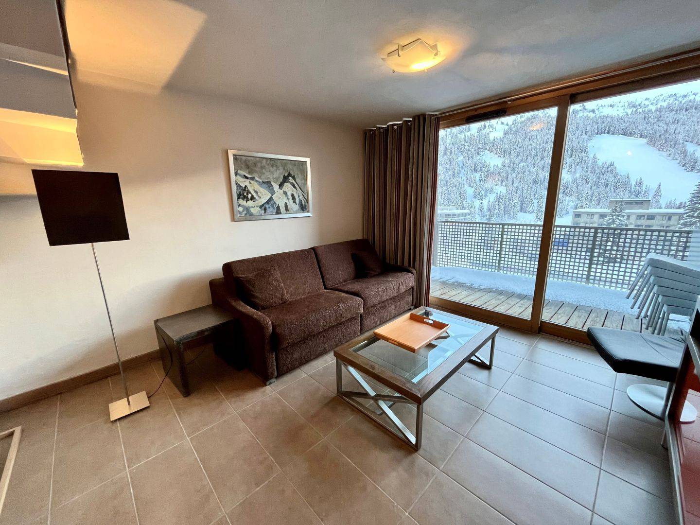 Dans résidence de tourisme  au PIED DES PISTES, DUPLEX avec grand Balcon Sud