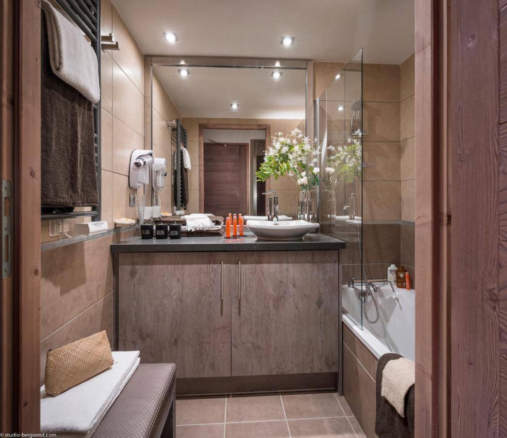 Dans résidence de tourisme  au PIED DES PISTES, DUPLEX avec grand Balcon Sud