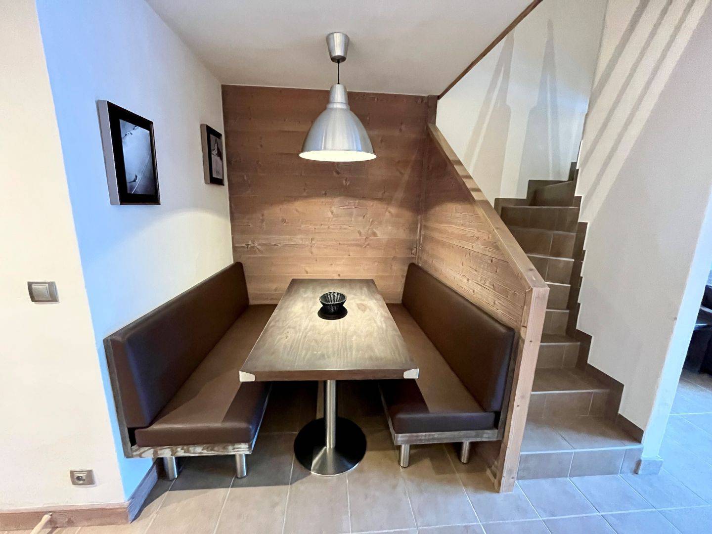 Dans résidence de tourisme  au PIED DES PISTES, DUPLEX avec grand Balcon Sud