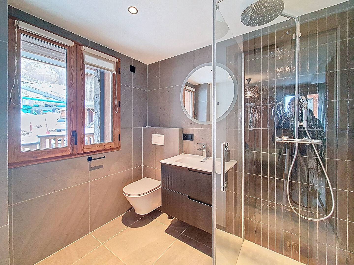 Appartement Les Belleville 4 pièce(s) 130.90 m2