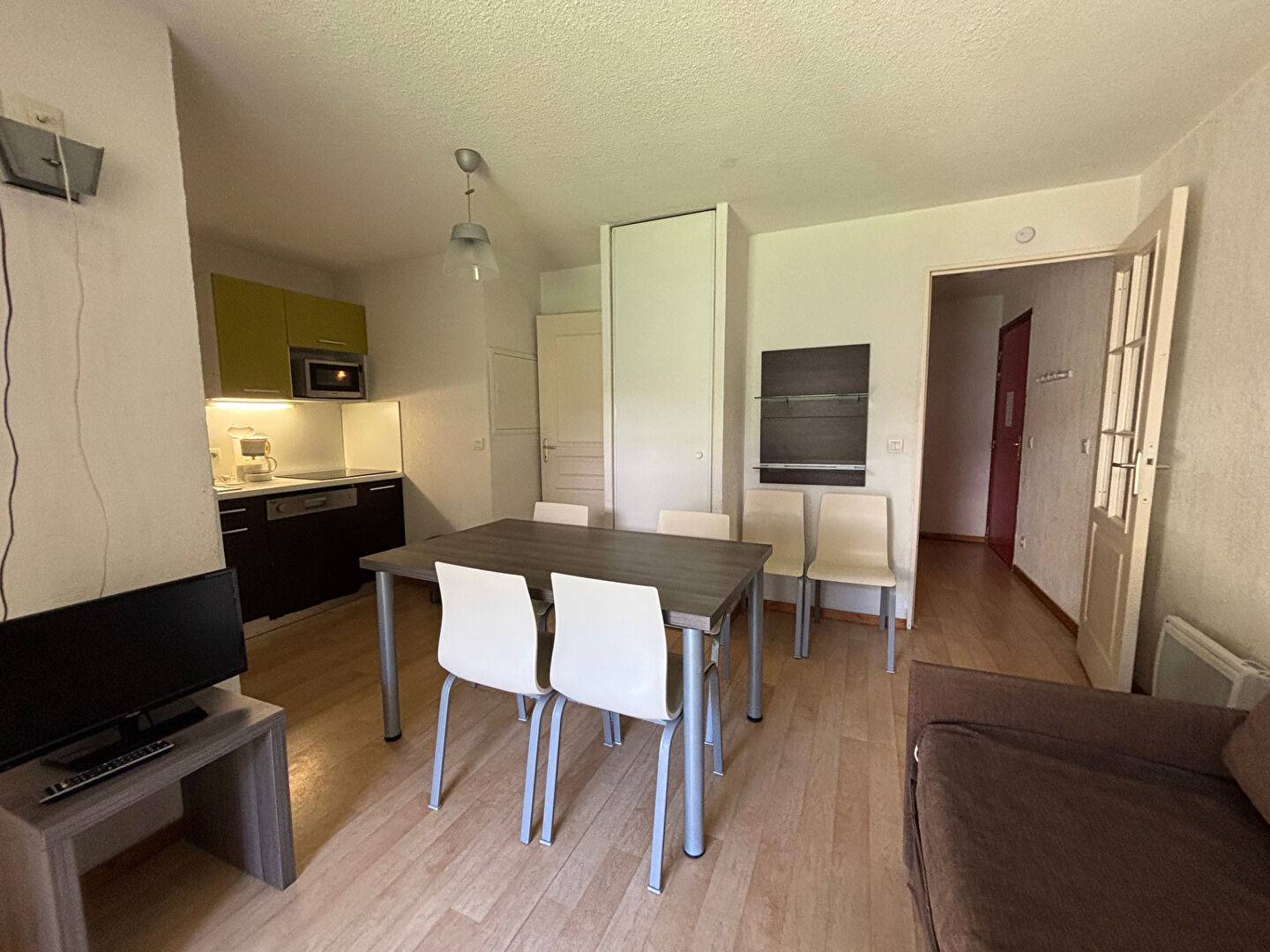 58969185 ST CHAFFREY