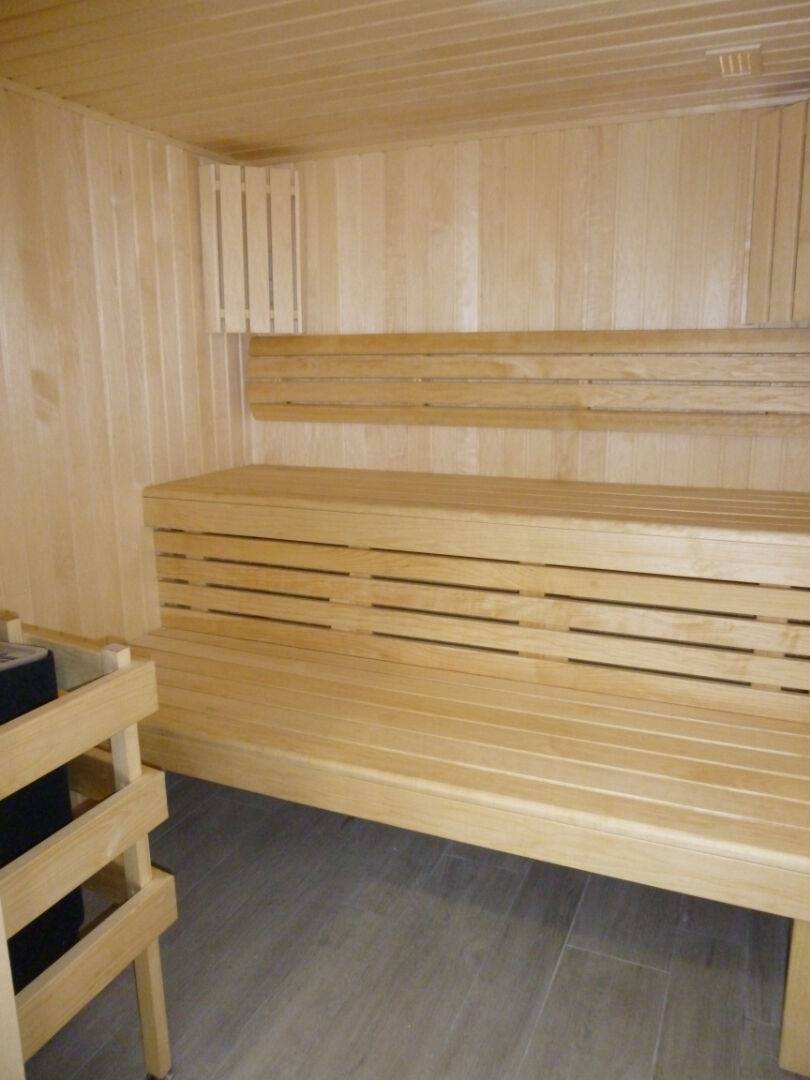 DEUX PIECES de standing au PIED DES PISTES