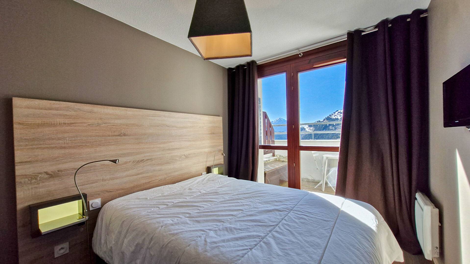 DEUX PIECES de standing au PIED DES PISTES