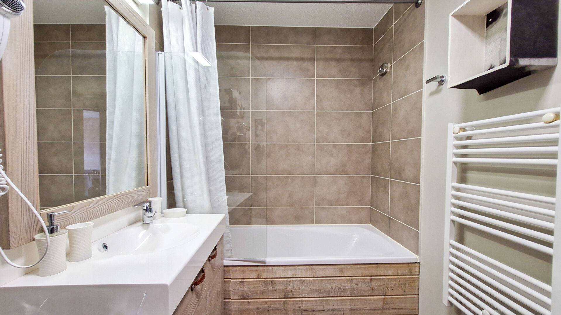 DEUX PIECES de standing au PIED DES PISTES