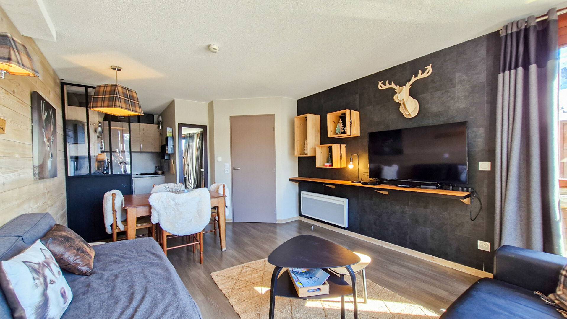 DEUX PIECES de standing au PIED DES PISTES