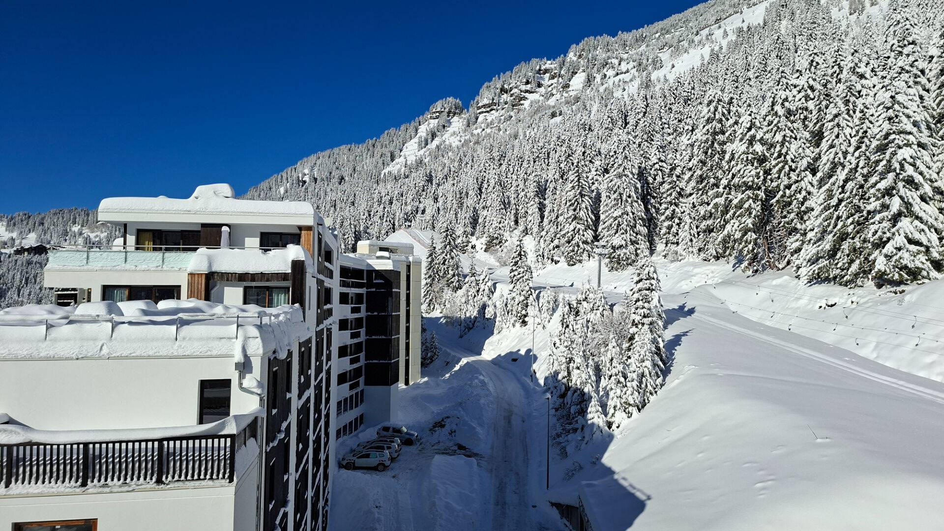 DEUX PIECES de standing au PIED DES PISTES