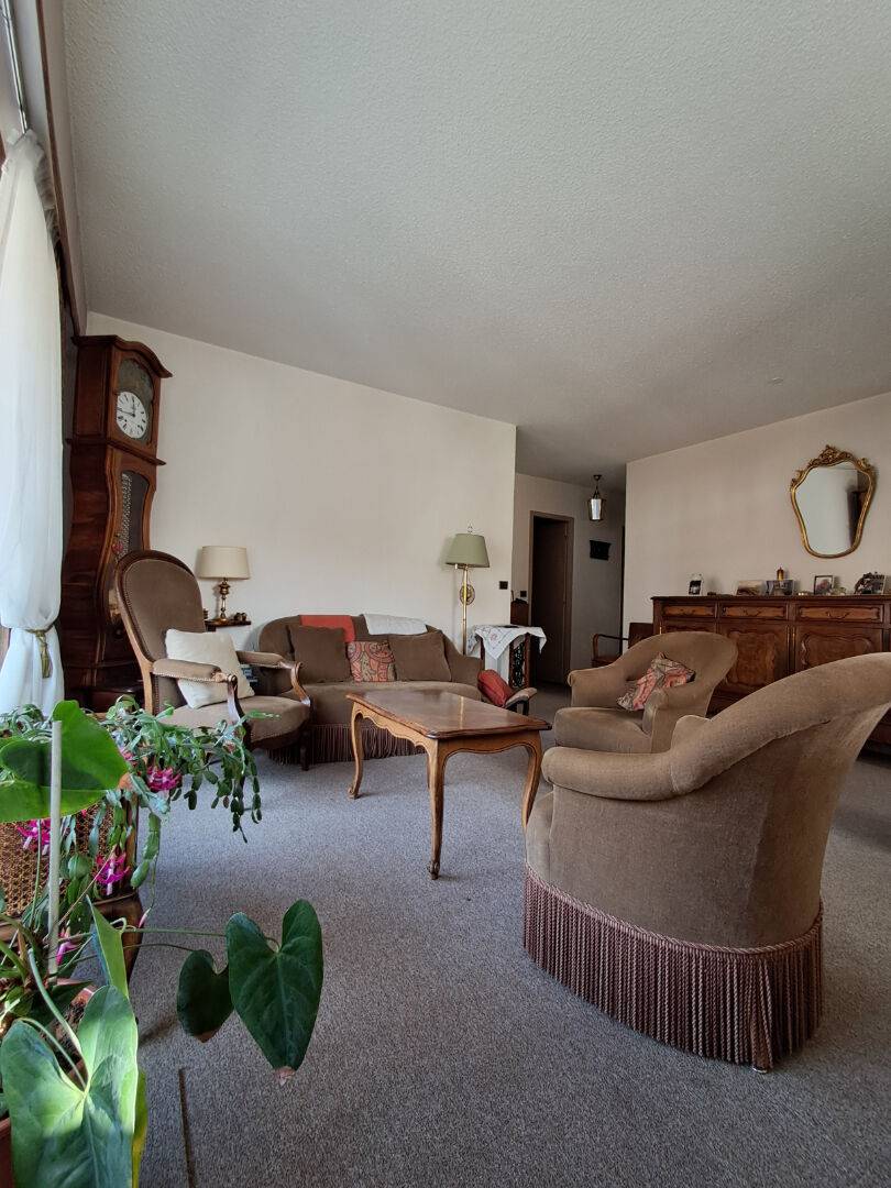 Appartement - 5 pièces - Centre-ville à Bourg