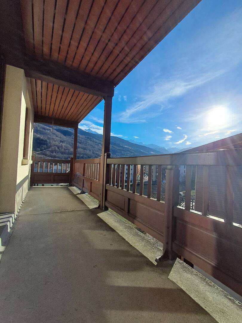 Appartement - 5 pièces - Centre-ville à Bourg