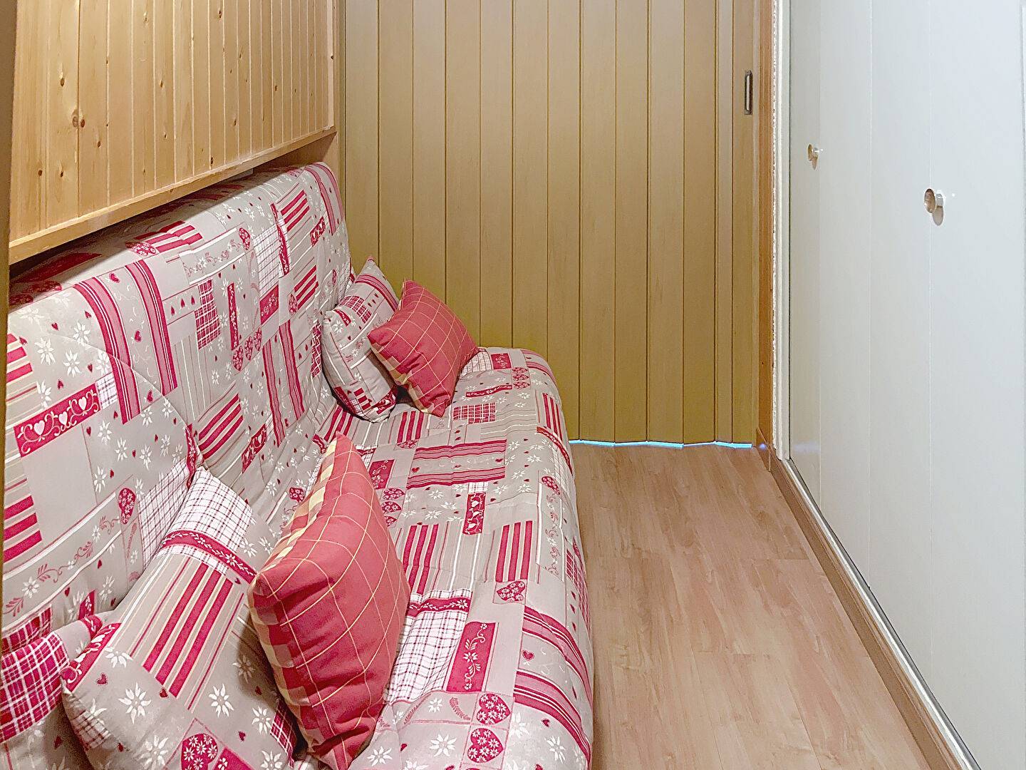 Grand studio avec vue panoramique