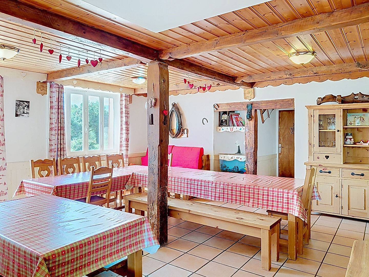Chalet de 320 m² avec 3 gîtes indépendants