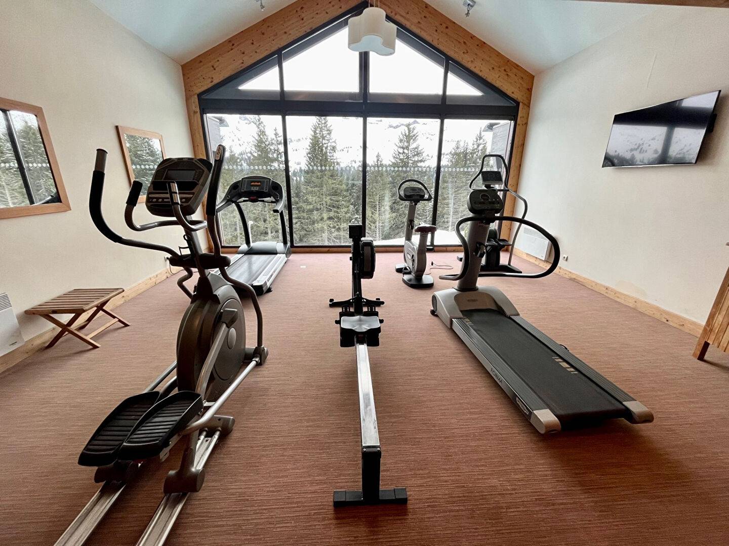 2 PIECES SUD au PIED DES PISTES