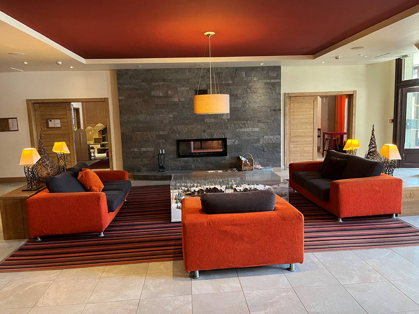 2 PIECES SUD au PIED DES PISTES