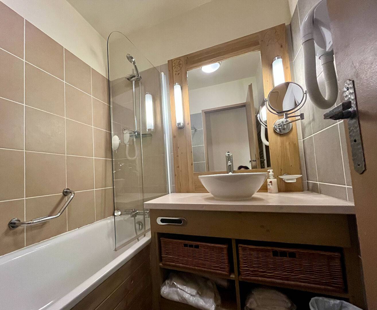 2 PIECES SUD au PIED DES PISTES