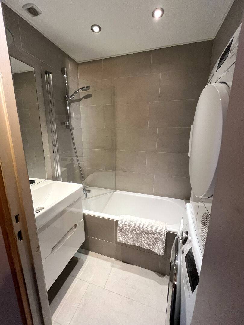 4 PIECES SUD avec TERRASSE au PIED DES PISTES