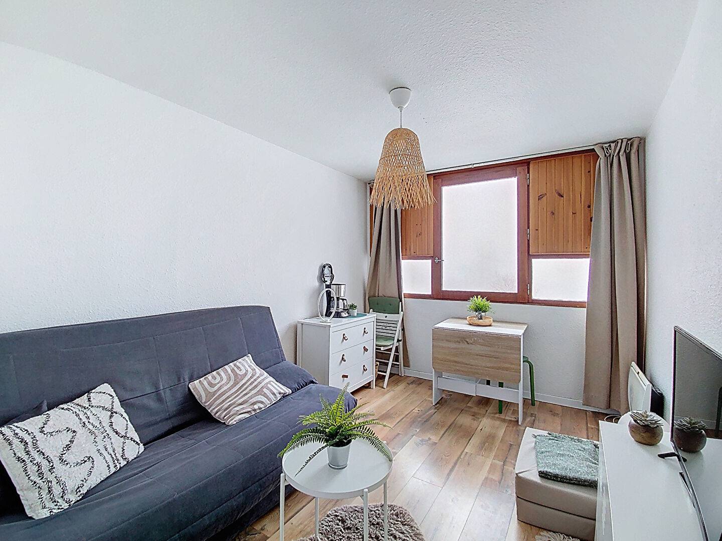 60025045 VILLAREMBERT