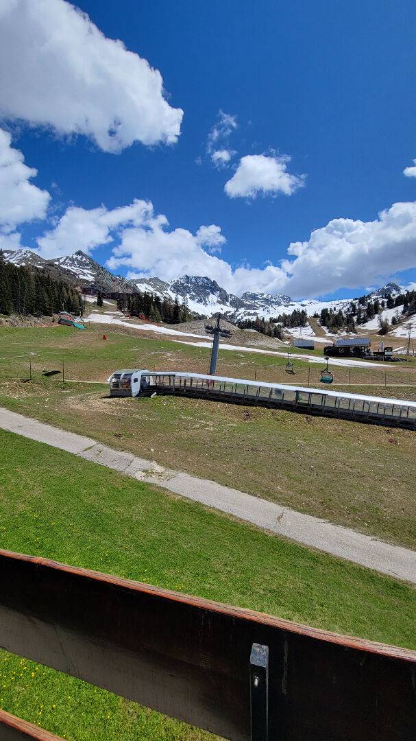 3 pièces traversant 57 m2 PLAGNE BELLECOTE
