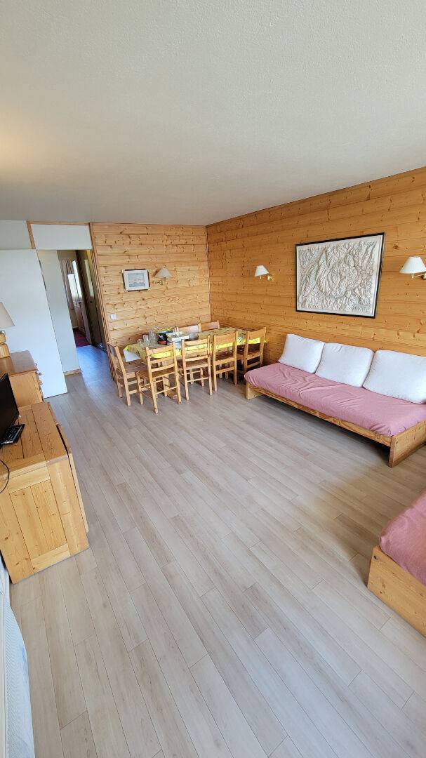 3 pièces traversant 57 m2 PLAGNE BELLECOTE