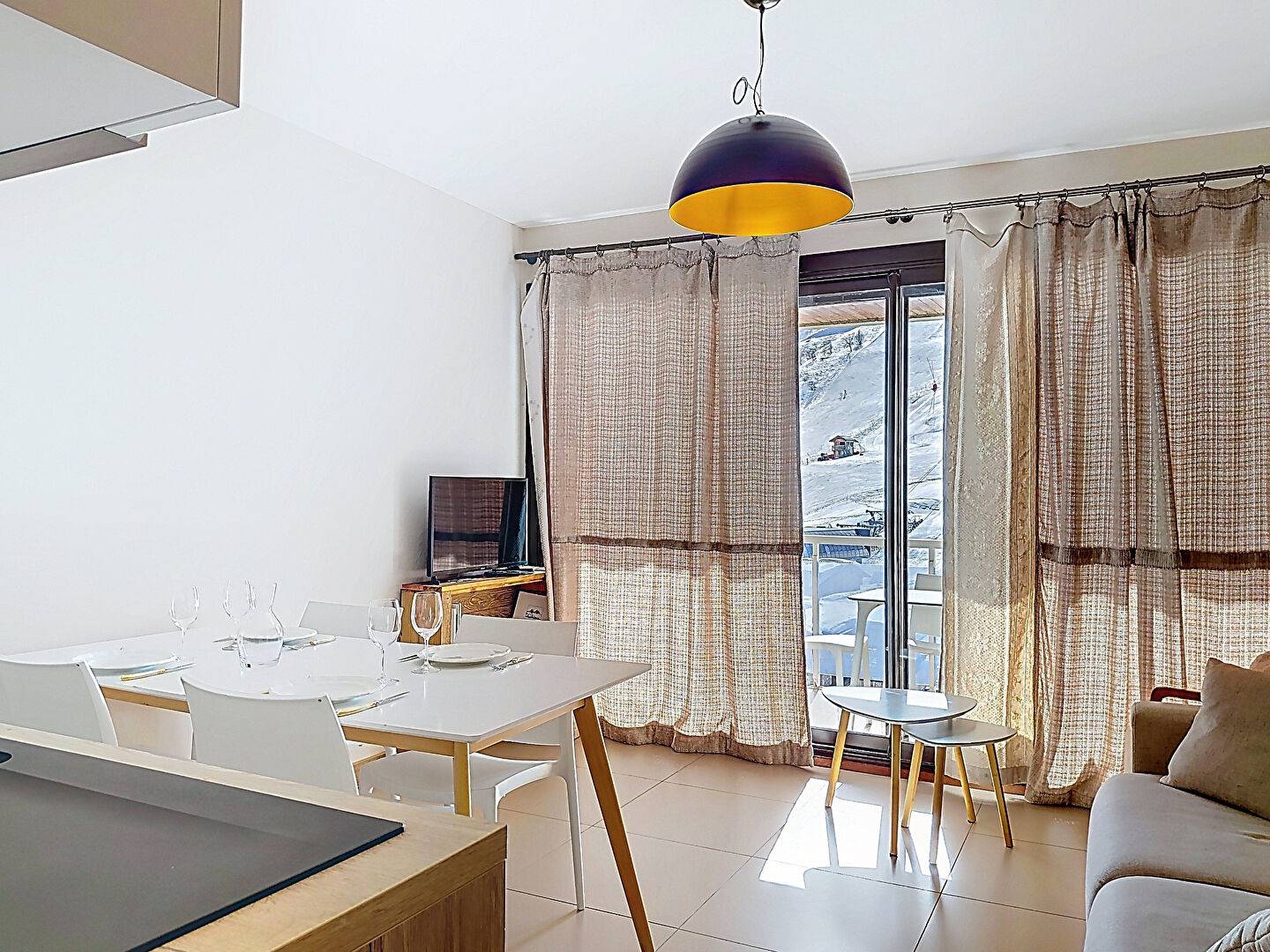 T2 avec coin montagne balcon sud pied des pistes