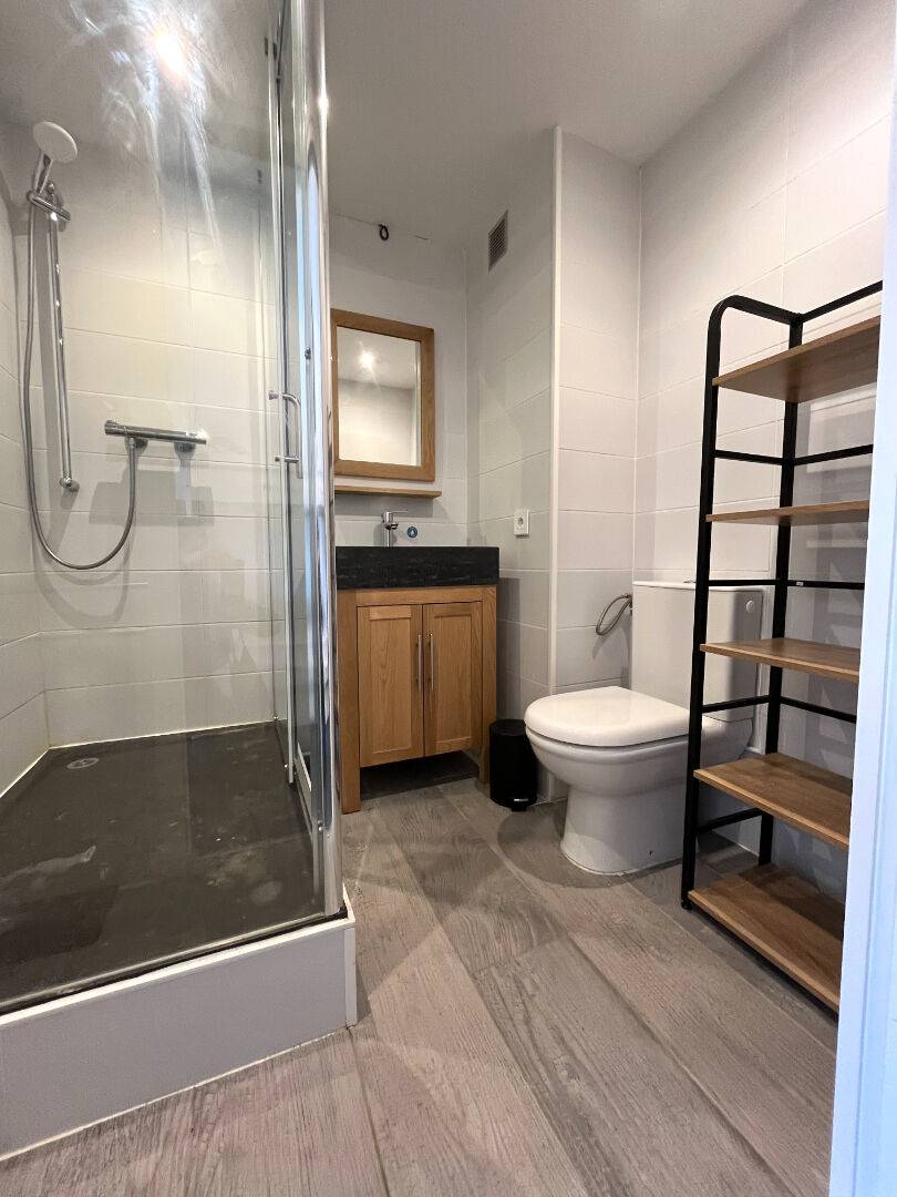 RARE : STUDIO COIN MONTAGNE Sud entièrement RENOVE