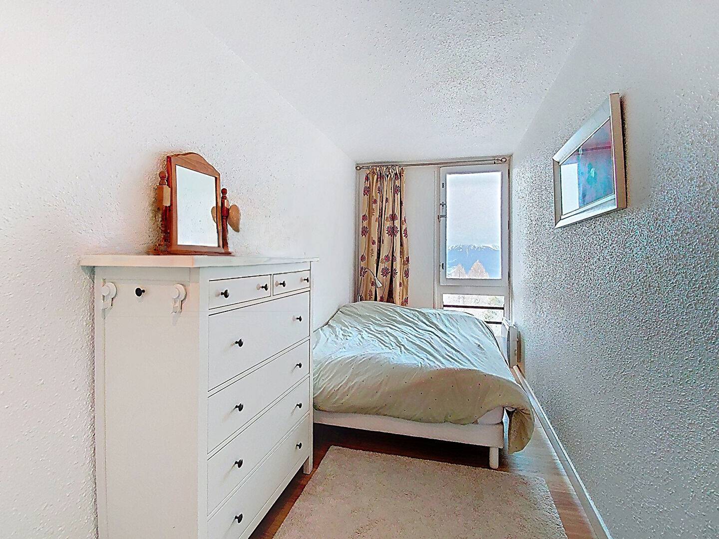 Charmant T3 avec cheminée et balcon vue pistes