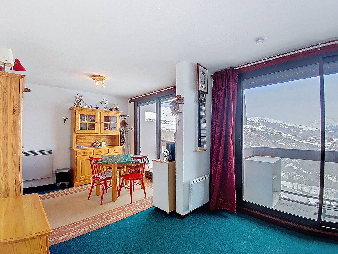 Studio avec balcon situé au 14ème étage de la résidence Soyouz Vanguard