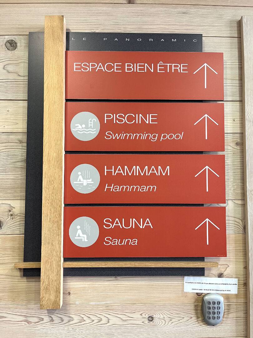 2 PIECES COIN MONTAGNE avec PARKING au PIED DES PISTES