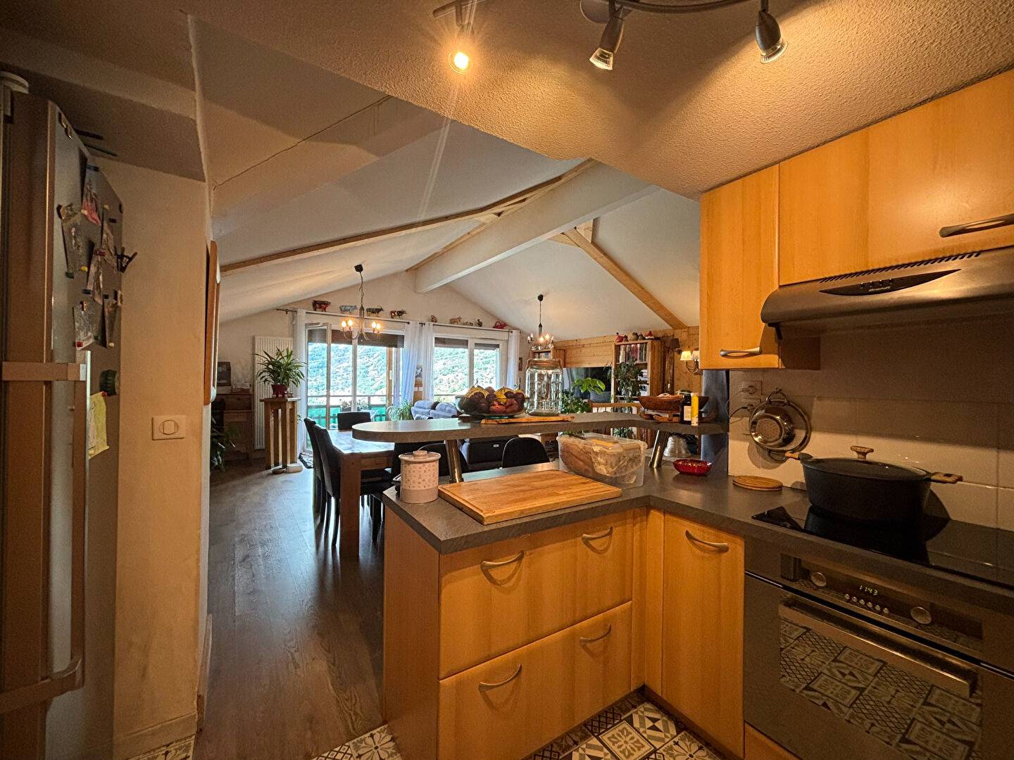 SEEZ - Appartement 4 pièces ? 98 m²  - Dernier étage avec vue dégagée