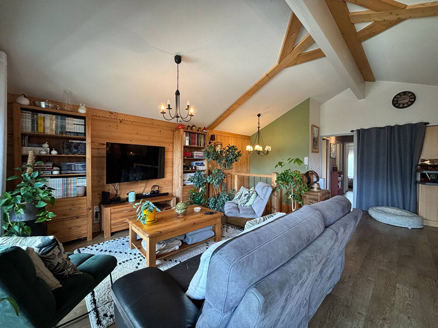 SEEZ - Appartement 4 pièces ? 98 m²  - Dernier étage avec vue dégagée