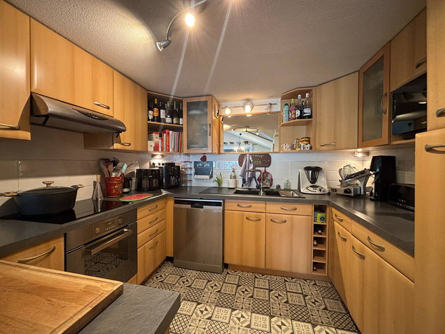 SEEZ - Appartement 4 pièces ? 98 m²  - Dernier étage avec vue dégagée