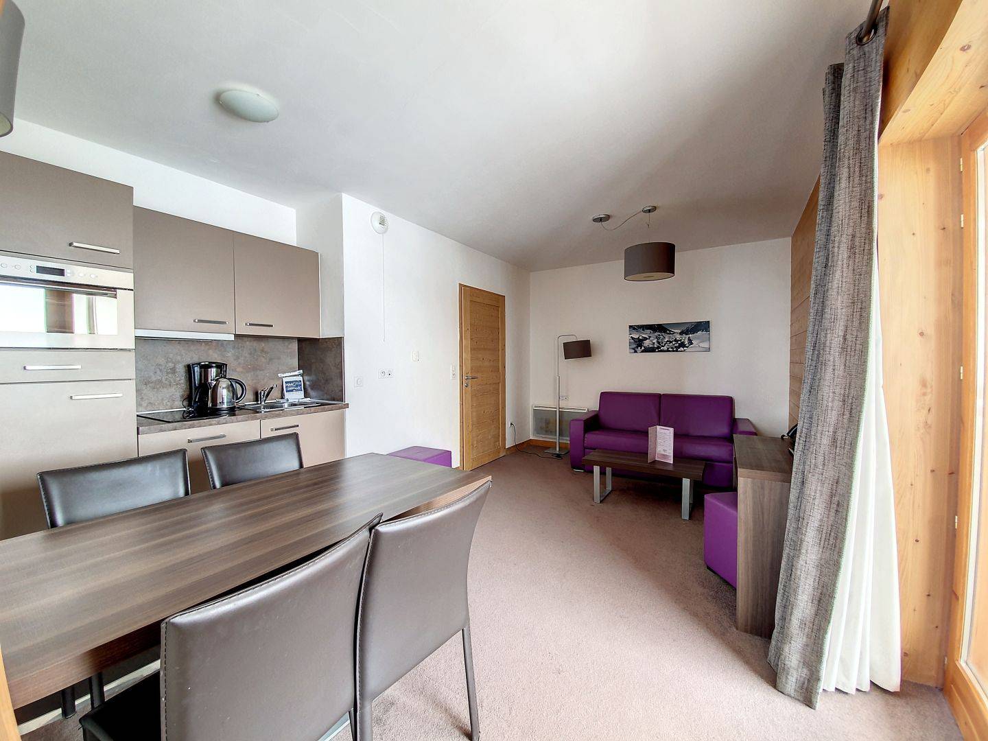APPARTEMENT 2 PIECES + COIN MONTAGNE 43,72m² + SON EMPLACEMENT DE PARKING, Les Menuires, Quartier Les Bruyères