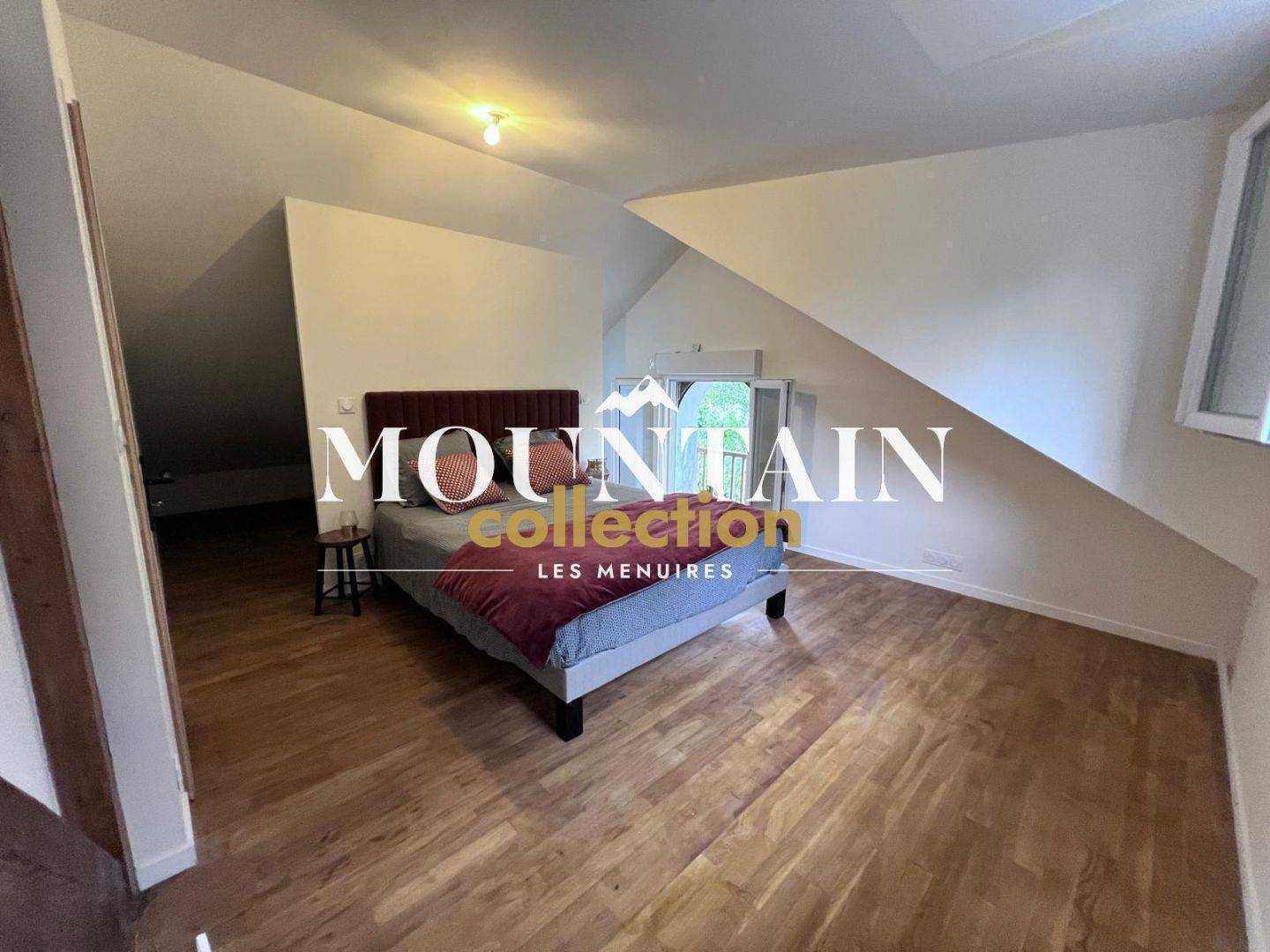 Maison 5 pièces de 170,25m² dont 15,75m² inférieur à  1m80, Quartier Sainte Radegonde, 37100 Tours