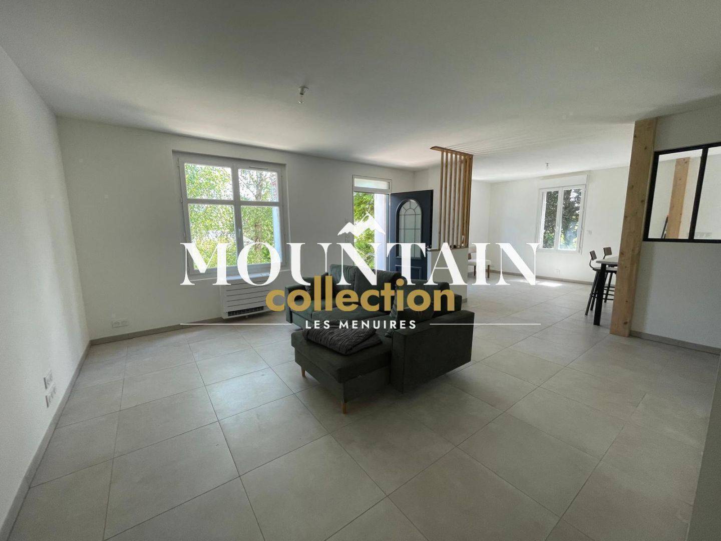 Maison 5 pièces de 170,25m² dont 15,75m² inférieur à  1m80, Quartier Sainte Radegonde, 37100 Tours