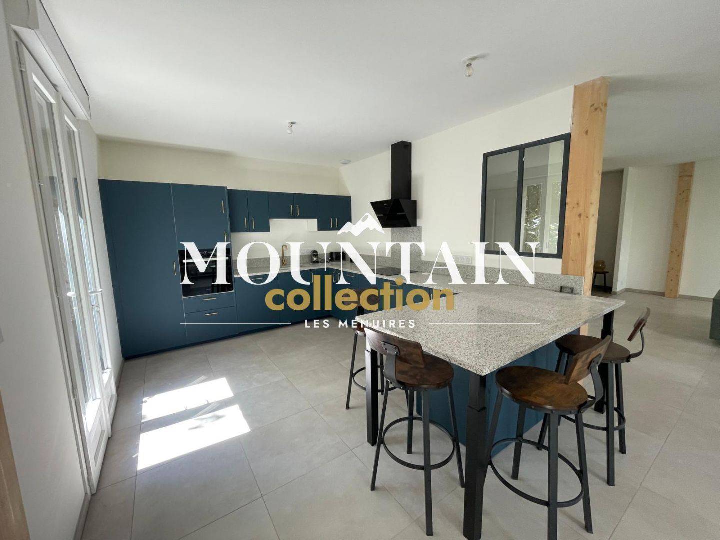 Maison 5 pièces de 170,25m² dont 15,75m² inférieur à  1m80, Quartier Sainte Radegonde, 37100 Tours