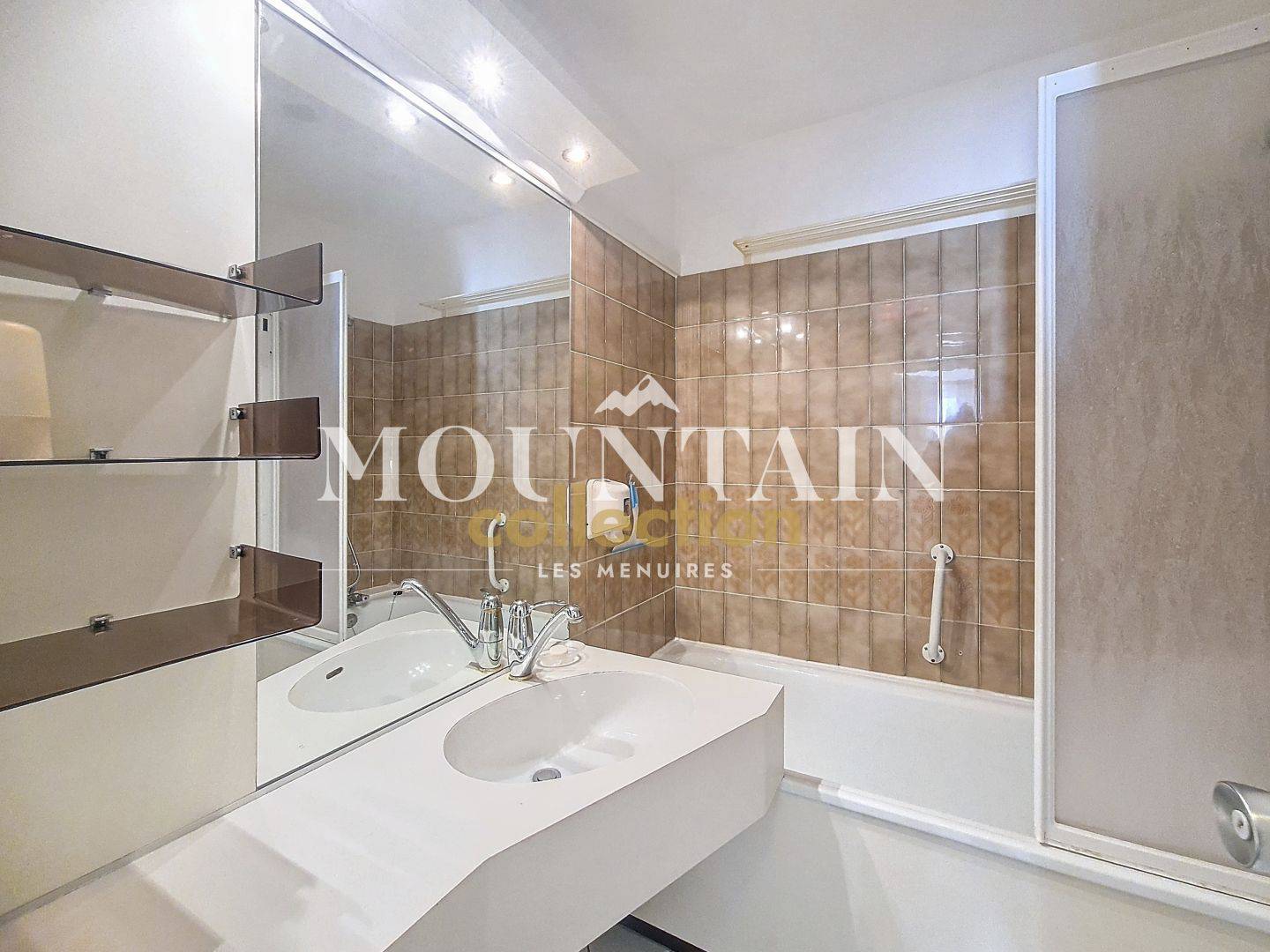APPARTEMENT de 2 PIÈCES de 27,77 M2 + PARKING, LES MENUIRES, REBERTY 1850.