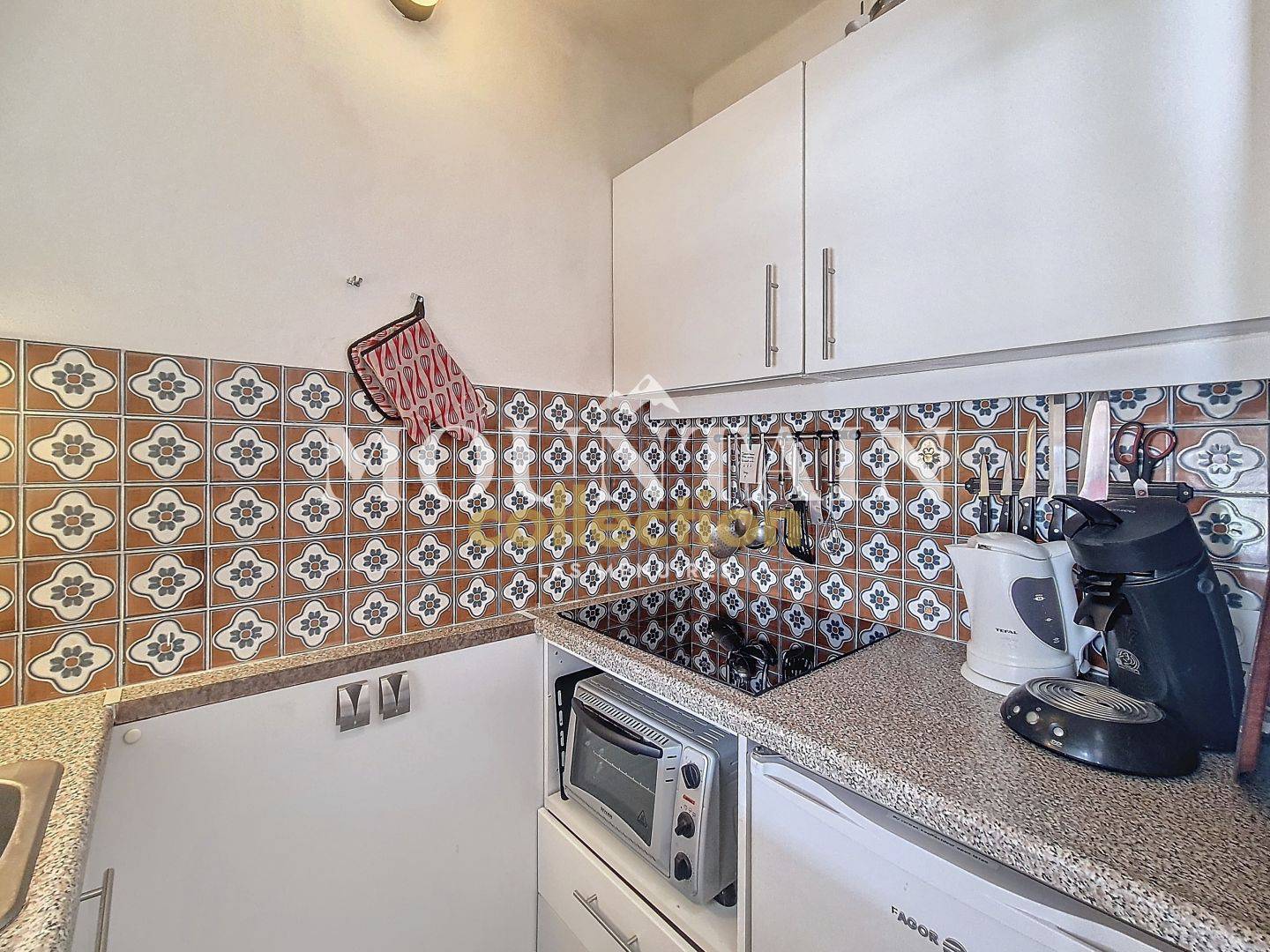 APPARTEMENT de 2 PIÈCES de 27,77 M2 + PARKING, LES MENUIRES, REBERTY 1850.