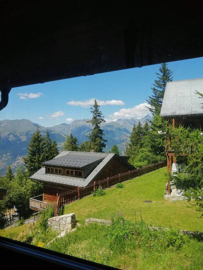 CHALET INDIVIDUEL D'HABITATION 180 m² + combles aménagées PLAGNE 1800
