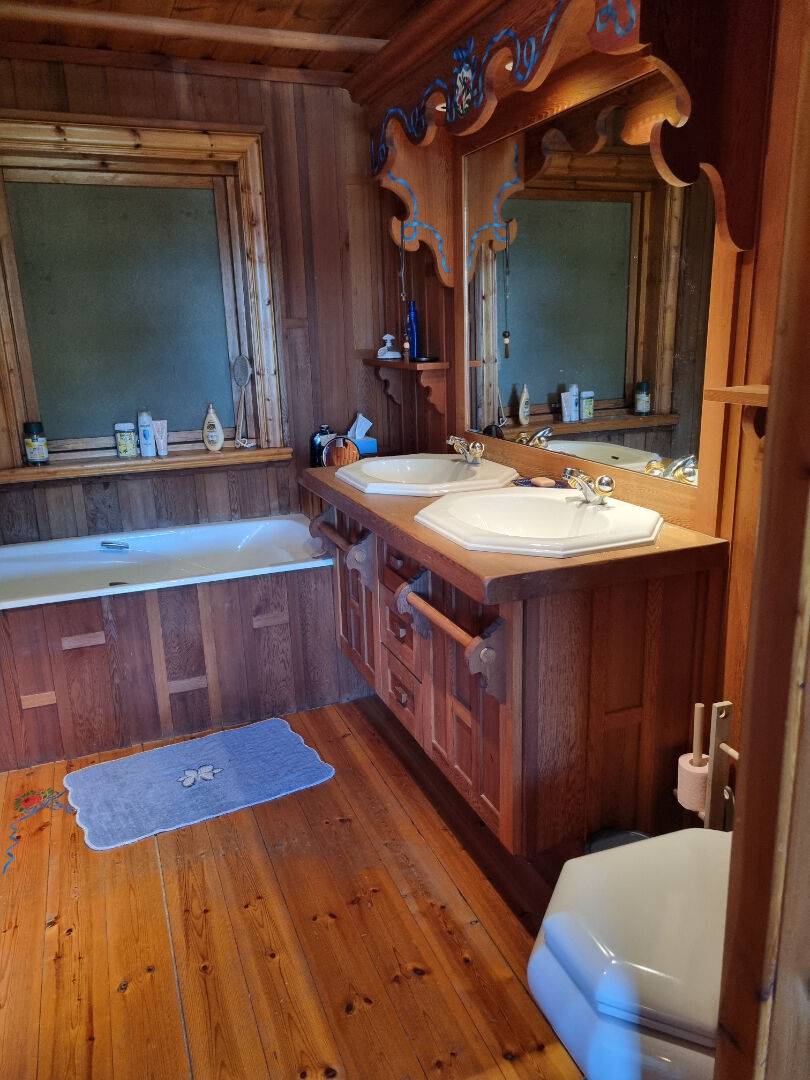 CHALET INDIVIDUEL D'HABITATION 180 m² + combles aménagées PLAGNE 1800
