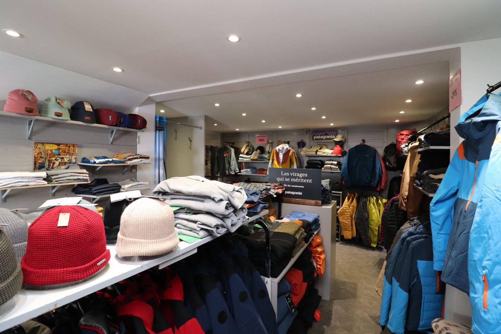 Fonds de commerce de 150 m² + réserve de 100 m²  - Emplacement excellent