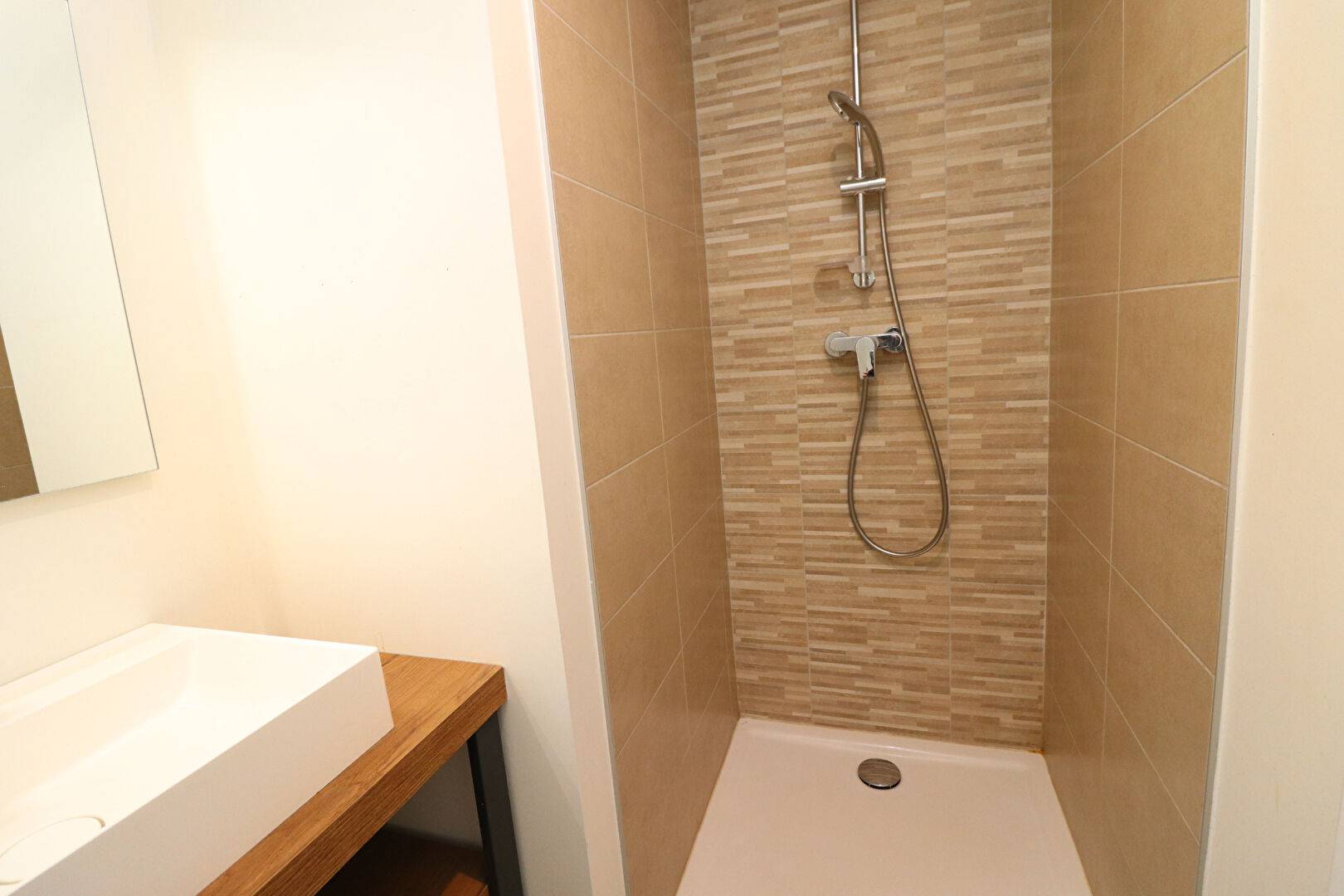 5 pièces de 105.68 m² avec cave et parking extérieur