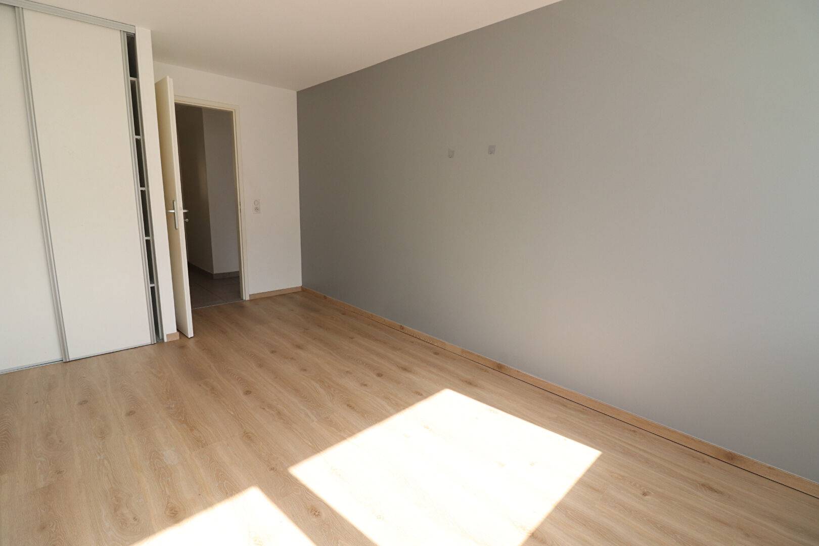 5 pièces de 105.68 m² avec cave et parking extérieur