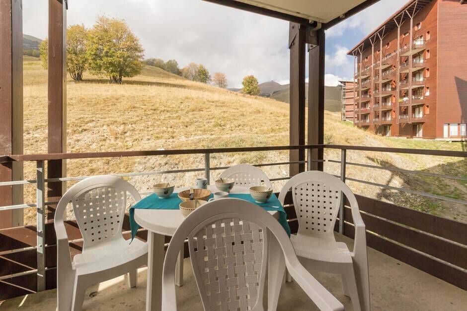 APPARTEMENT T3 RESIDENCE LES PISTES A RENOVE