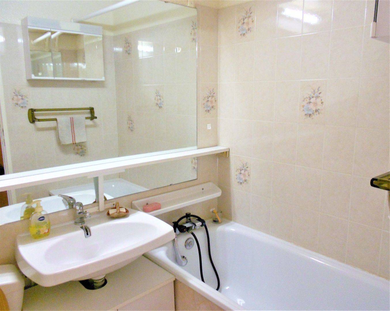 STUDIO 4 PERSONNES PHENIX