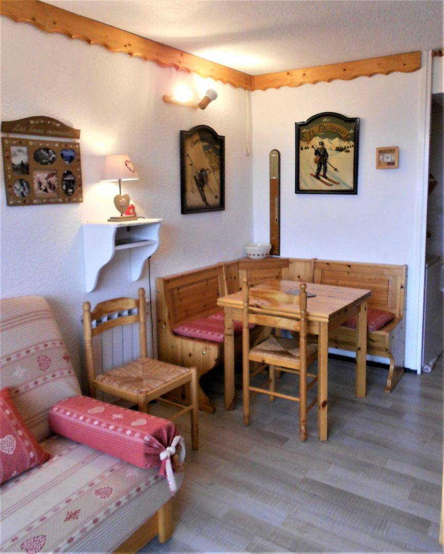STUDIO 4 PERSONNES PHENIX