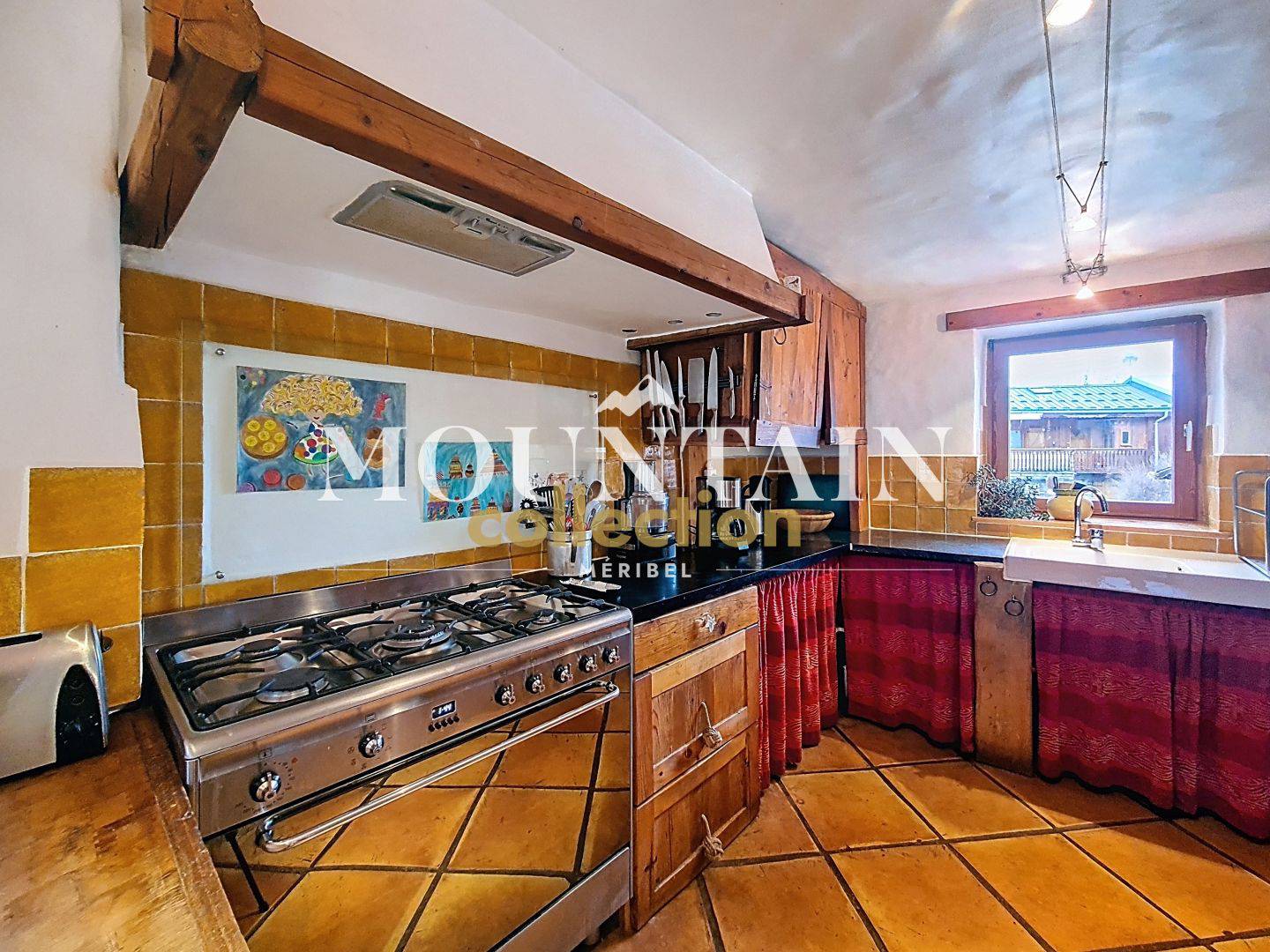 Chalet typique Savoyard, 8 pièces de 165m² , Méribel, Les Allues.
