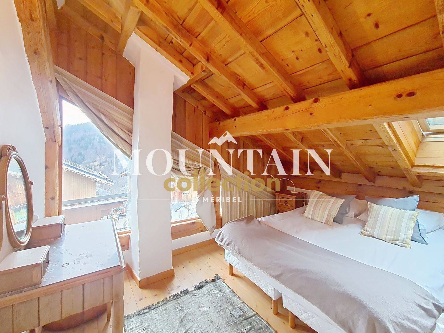 Chalet typique Savoyard, 8 pièces de 165m² , Méribel, Les Allues.