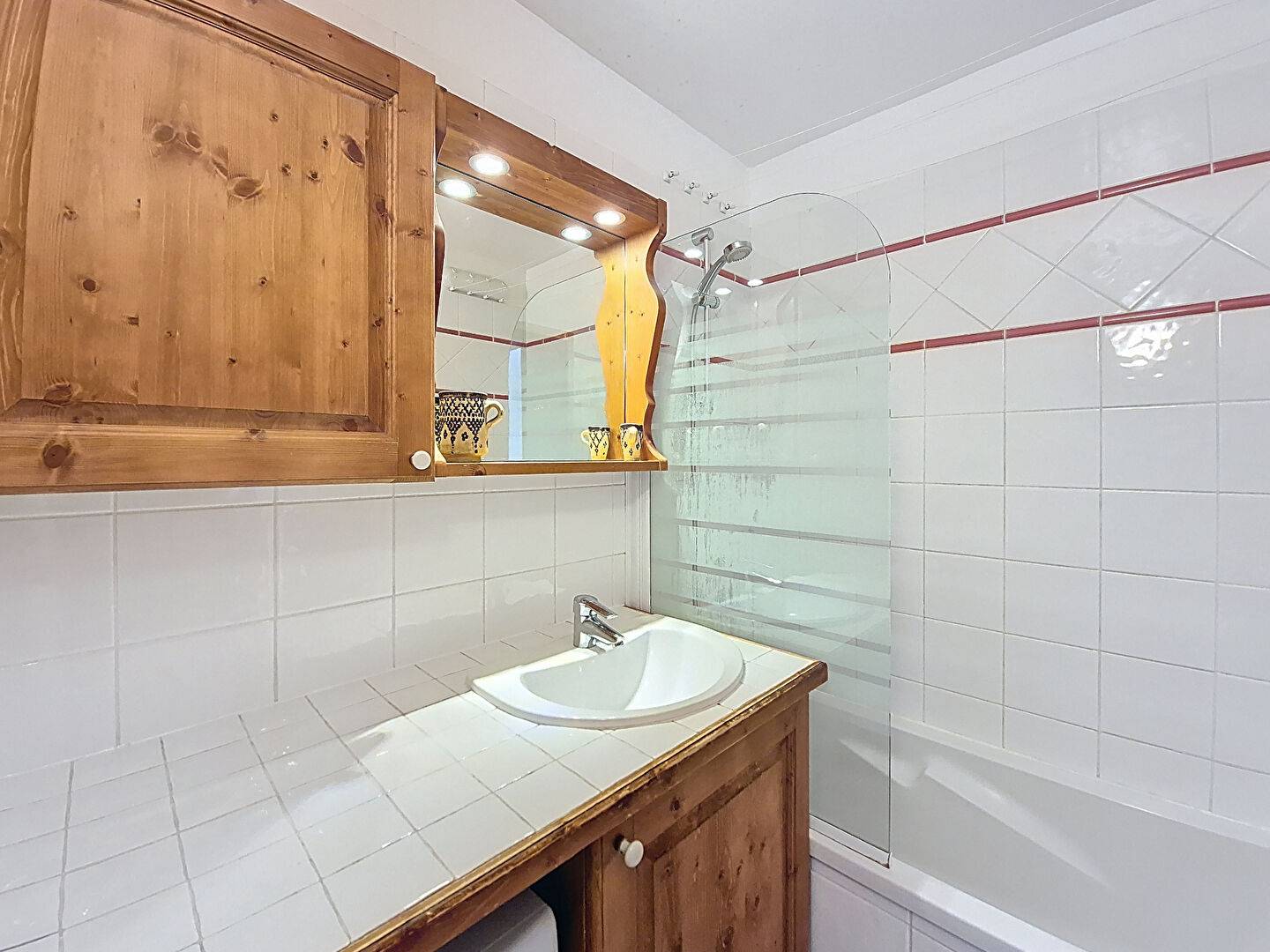 58782984 LES MENUIRES